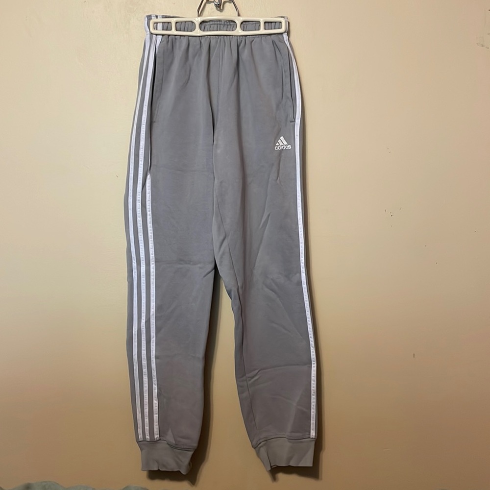 Gray heavy weight adidas’s sweet pants